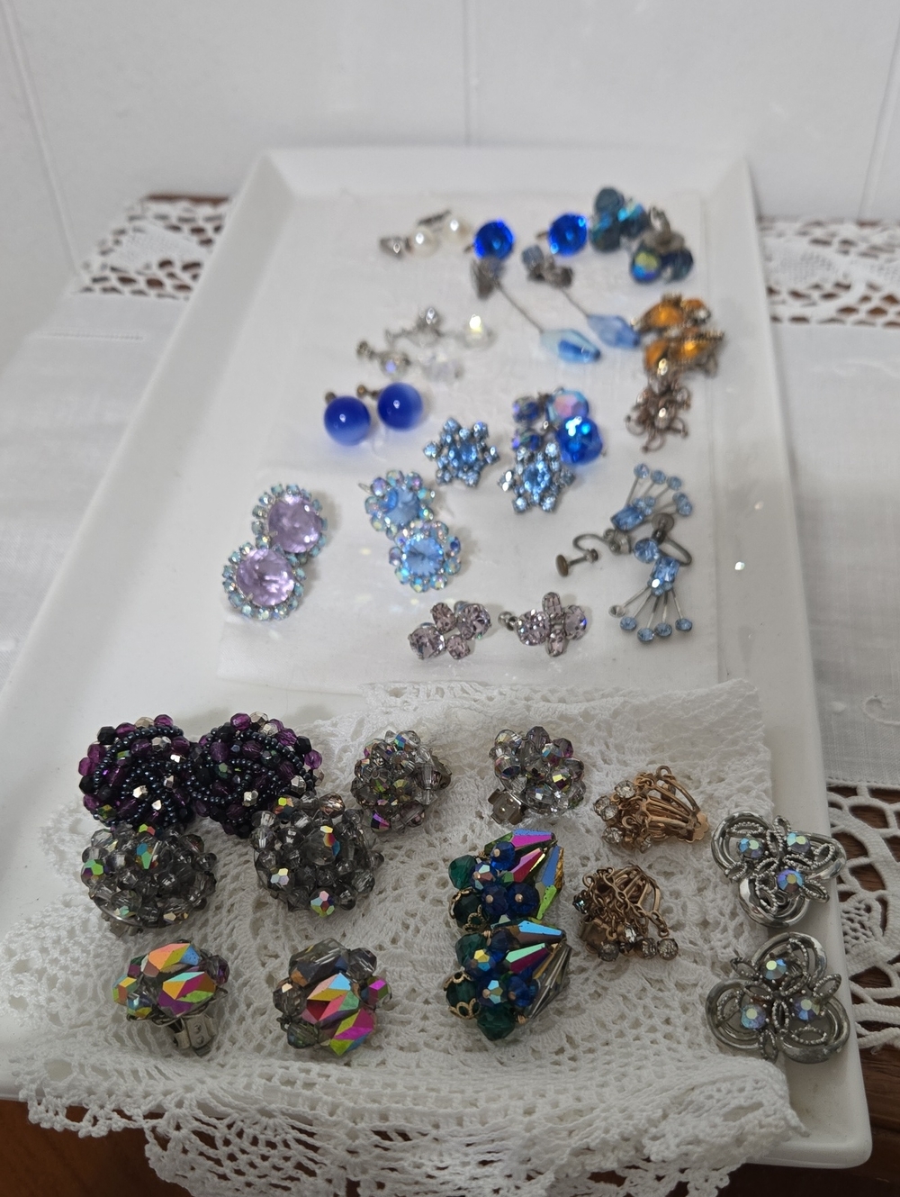 Vintage Huge lot of 21  pairs vintage earrings, clip on and screw back,